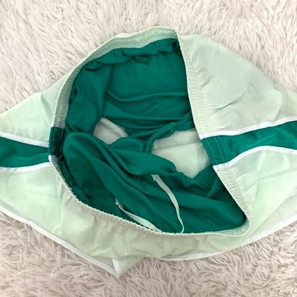 NWOT Nike running shorts - Picture 4 of 6